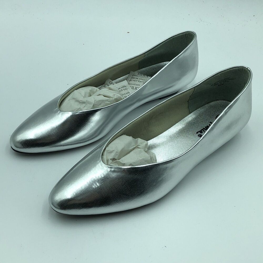 ANNIE Dancer Jan Dress Flat Point Toe Slip On Silver Shoe 6356 8.5 M New